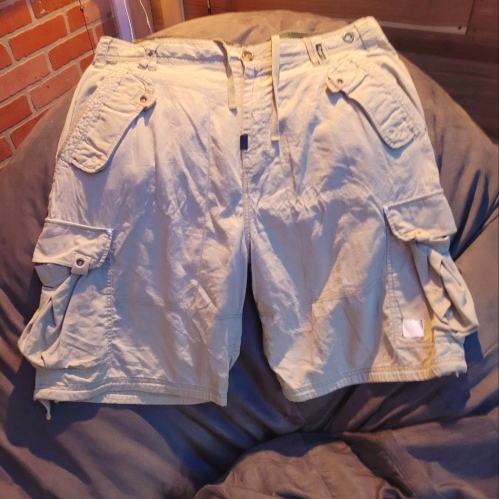 LRG khaki cargo shorts big pockets